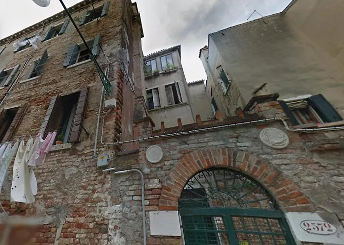 Casa T Sul Canale Homestay *